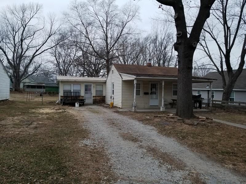 316 S Ohio St, El Dorado Springs, MO 3 Bed, 1 Bath 4 Photos Trulia