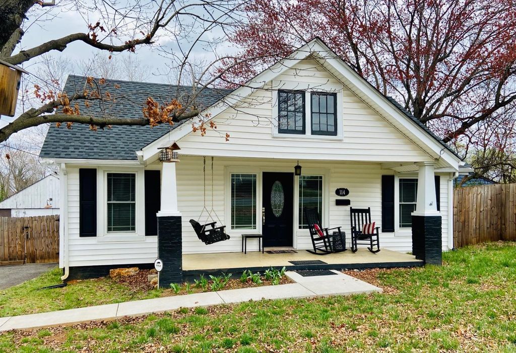 114 Page St, Lynchburg, VA 24501