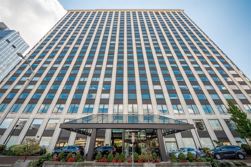 320 Fort Duquesne Blvd #7M, Pittsburgh, PA 15222