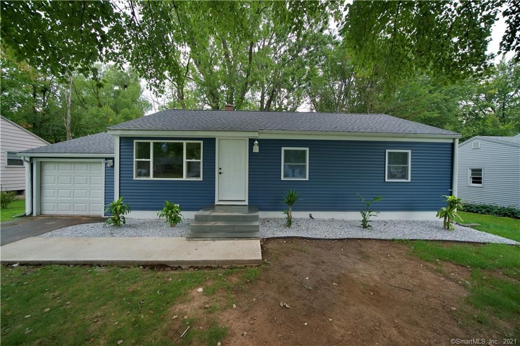 56 Brookside Cir, Wethersfield, CT 06109