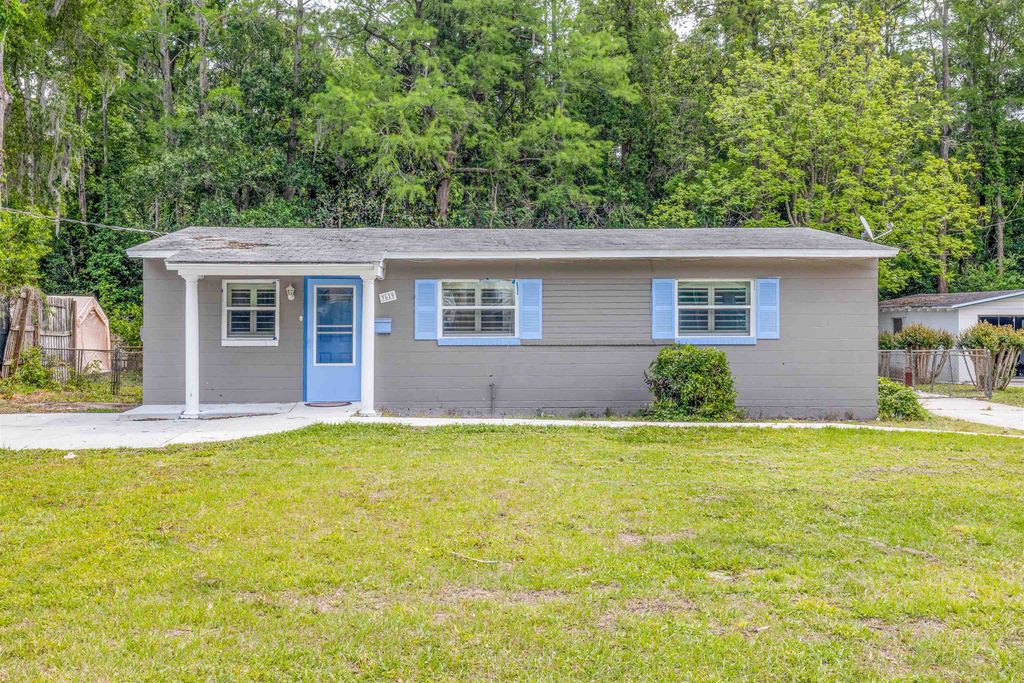 3619 Eve Dr W, Jacksonville, FL 32246