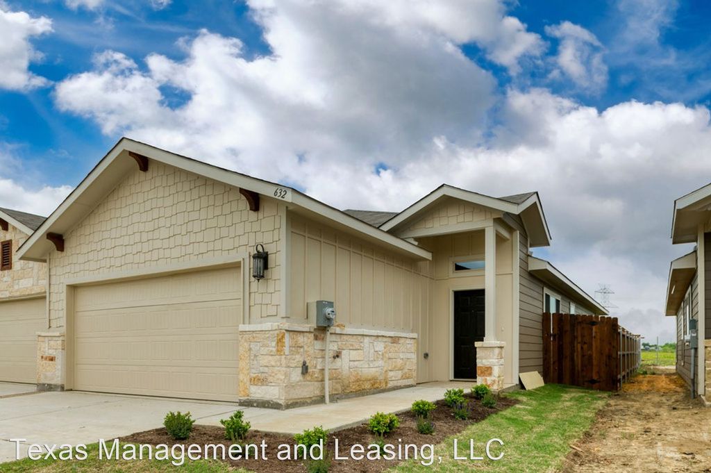 632 Harvest Moon Dr, Venus, TX 76084