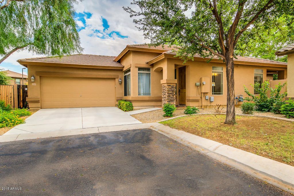 1284 S Amber St, Chandler, AZ 85286