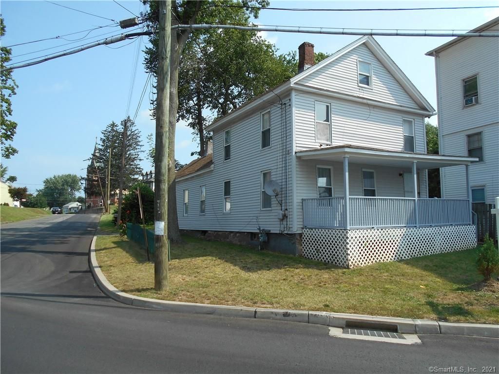 226 E Main St, Middletown, CT 06457