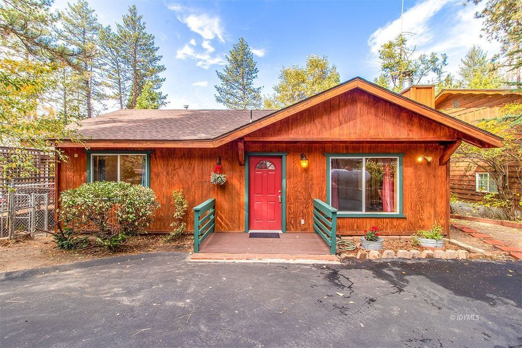 53710 Country Club Dr, Idyllwild, CA 92549 2 Bed, 1 Bath Single