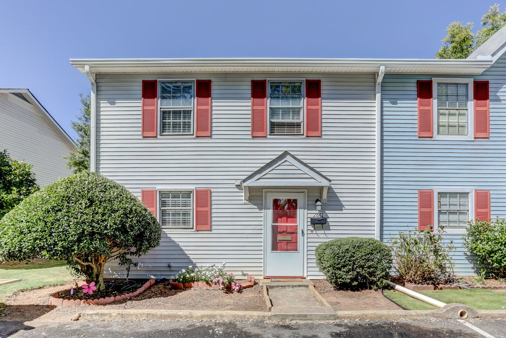 2861 Spring Villa Ln SE, Smyrna, GA 3 Bed, 3 Bath Condo 82 Photos