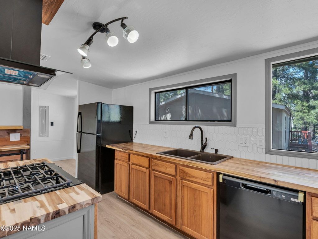 2310 Keams Canyon Trl, Flagstaff, AZ 86005