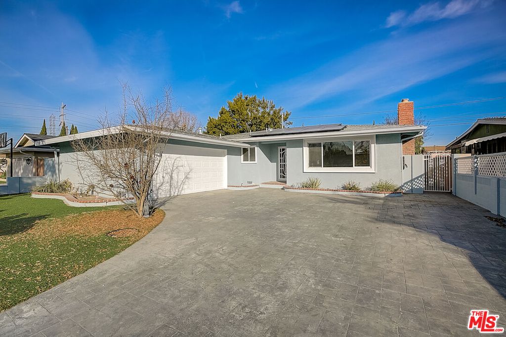 2661 W Yale Ave, Anaheim, CA 92801