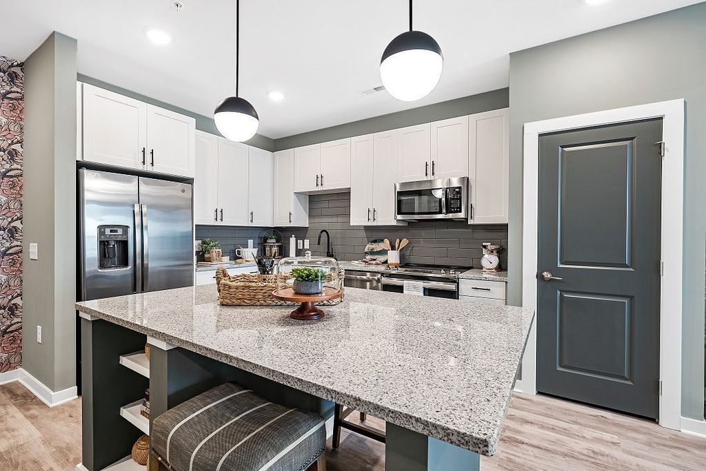 1106 Scenic Club Dr, Cary, NC 27519