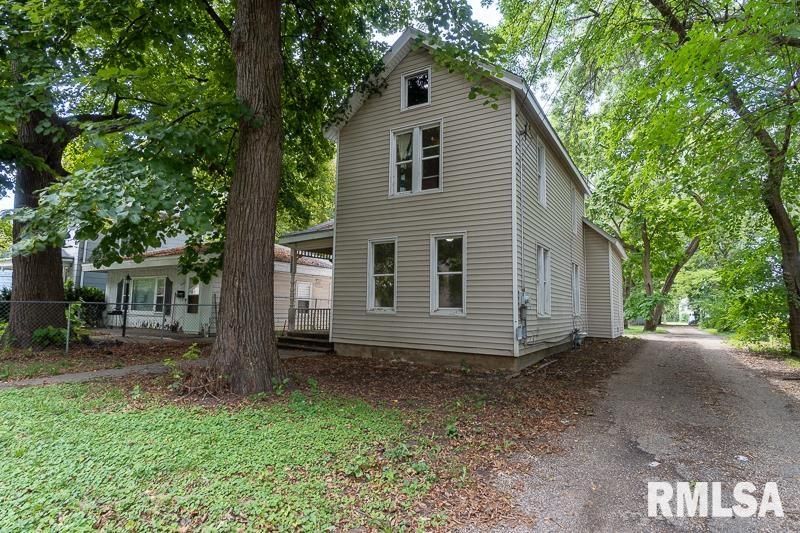 2011 N Bigelow St, Peoria, IL 61604