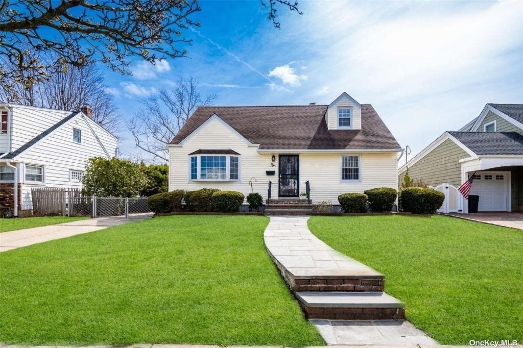 10 Lea Place, Albertson, NY 11507 Trulia