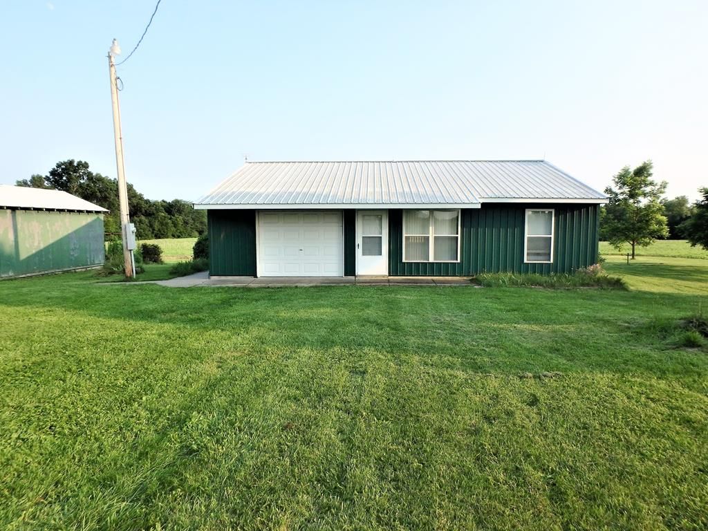 State Highway Y, La Belle, MO 63447