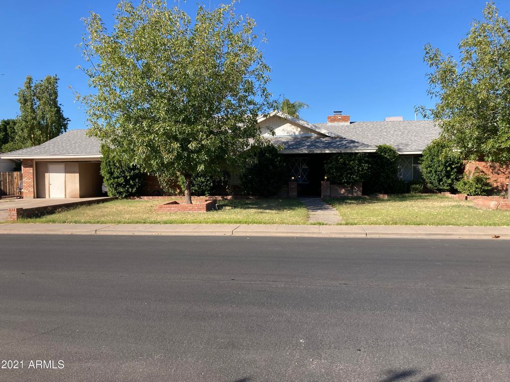 2902 E Glencove St, Mesa, AZ 85213