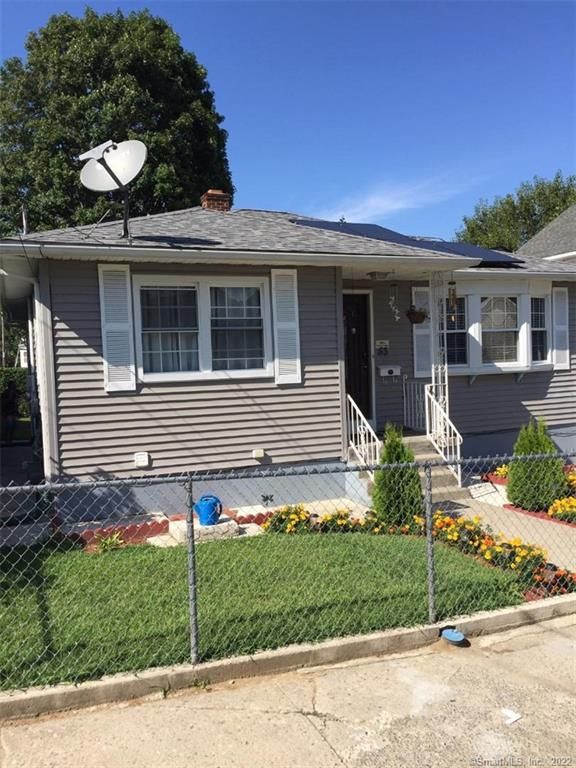 53 York St, Waterbury, CT 06704