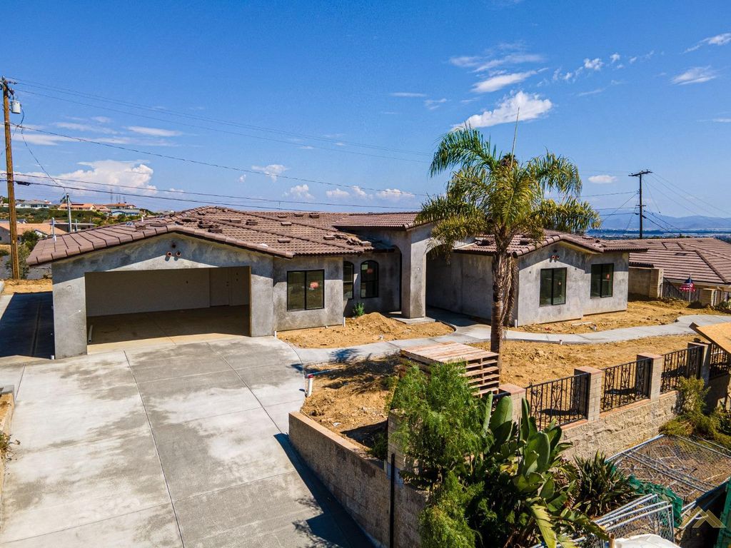 608 Via Ondulando, Ventura, CA 93003