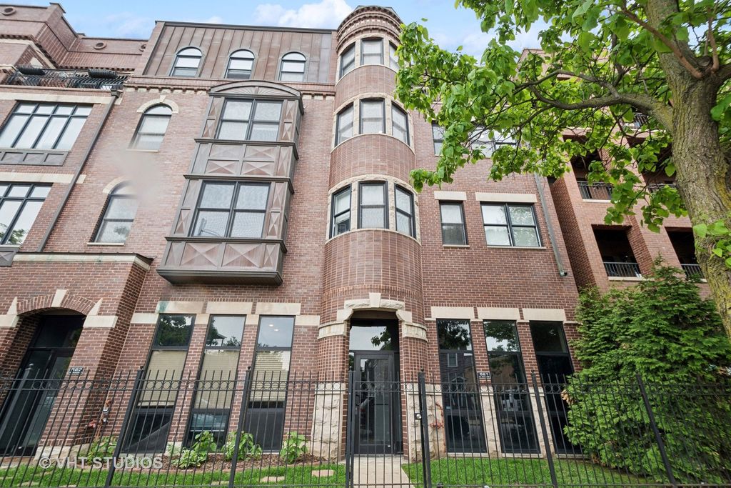 521 N  Racine Ave #3, Chicago, IL 60642