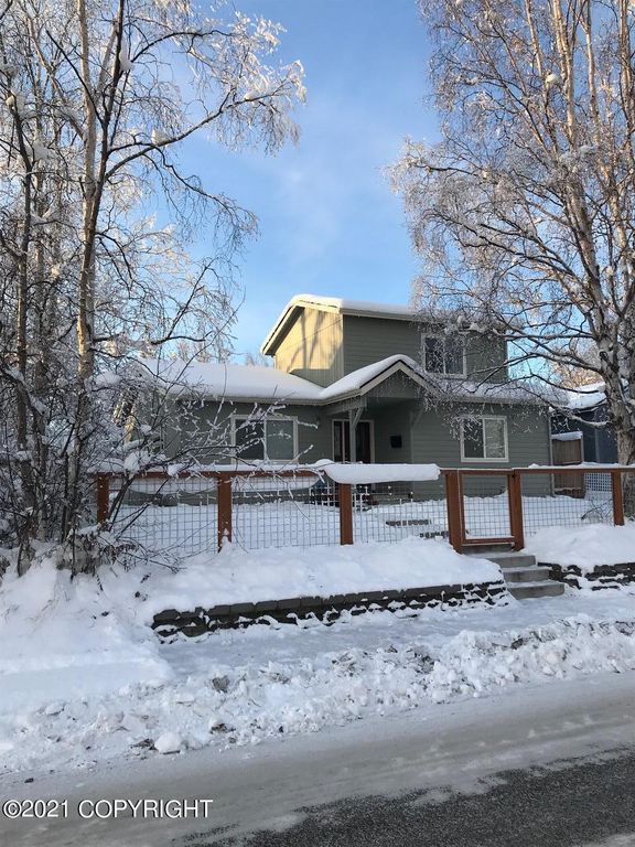 1420 Columbine St, Anchorage, AK 99508
