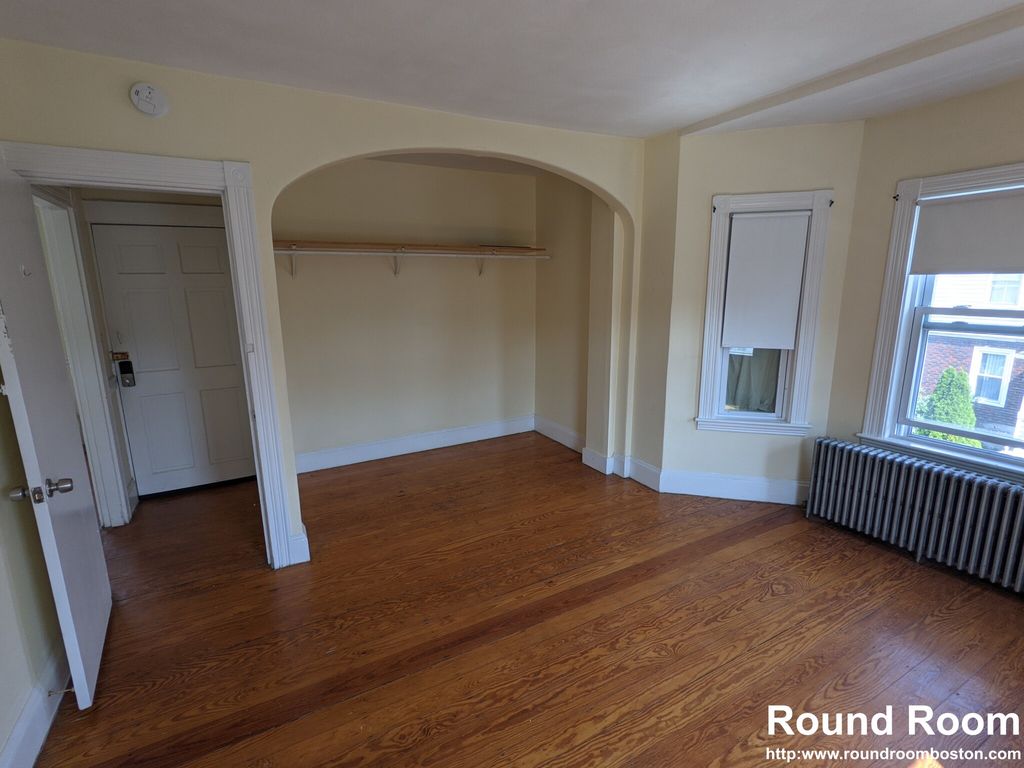 60 Waverly St #2, Brighton, MA 02135