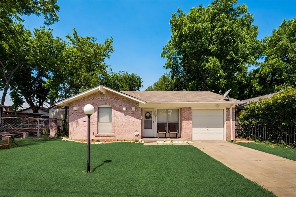 4115 Babcock Dr, Dallas, TX 75212