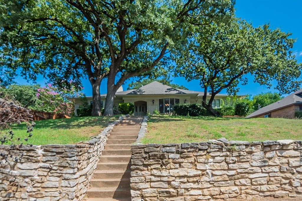2609 Sunlight Dr, Arlington, TX 76006