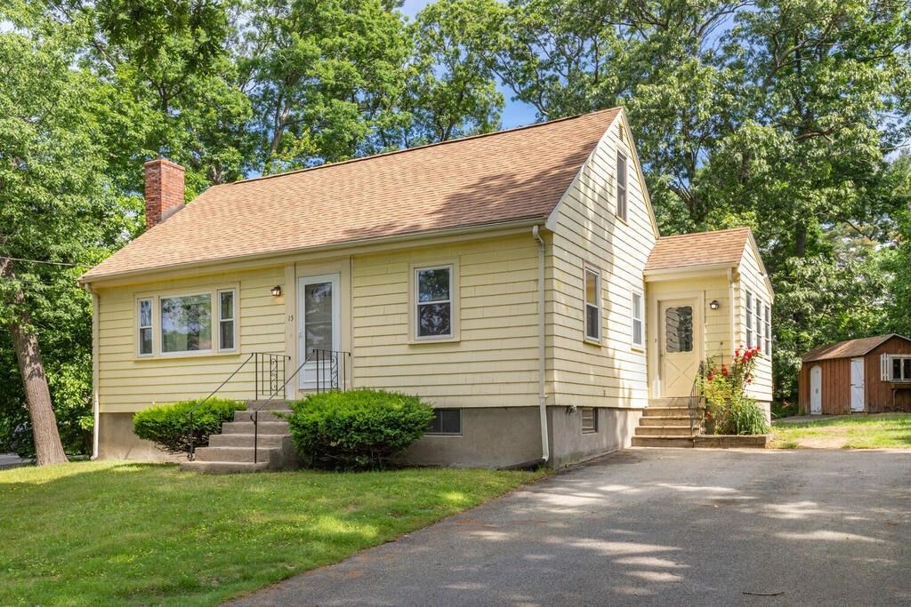 15 Brentwood Ave, Wilmington, MA 01887