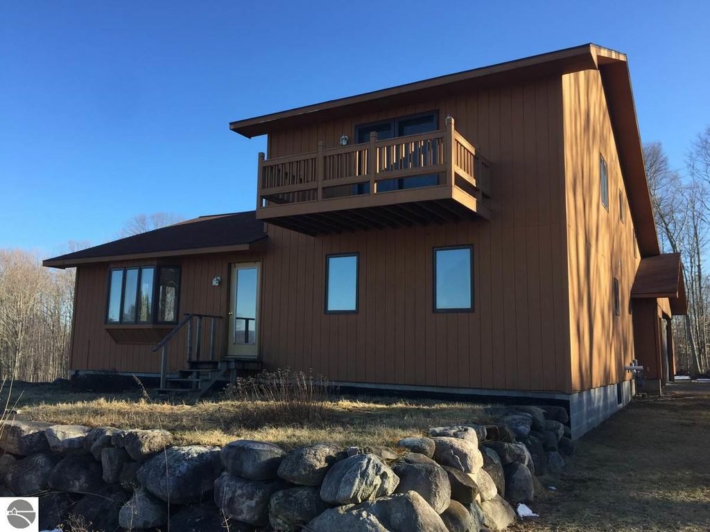 6625 Bay Shore West Dr, Charlevoix, MI 49720 Trulia