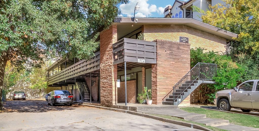 1964 Dryden Rd #2, Houston, TX 77030