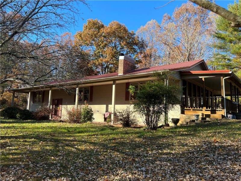 275 Thurmond Rd, Thurmond, NC 28683