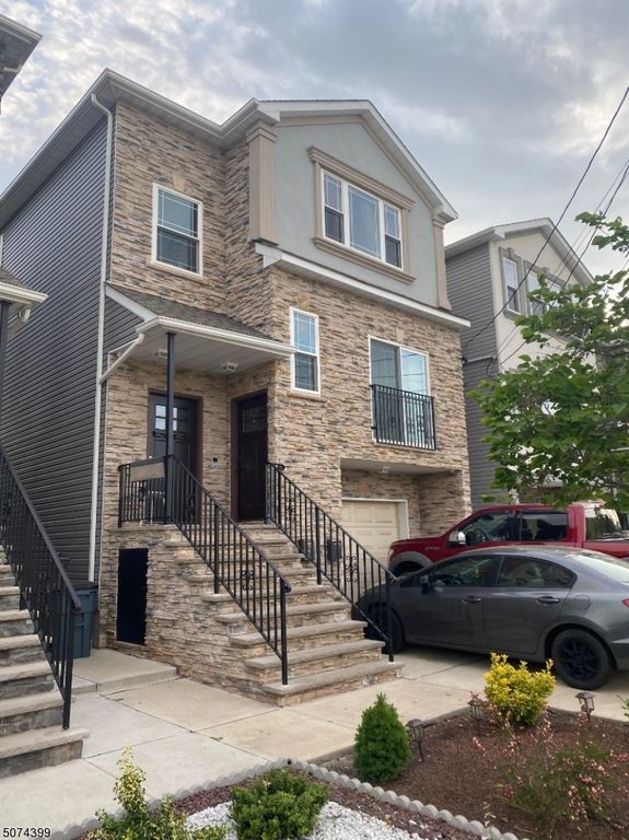 316 Port Ave, Elizabeth City, NJ 07206