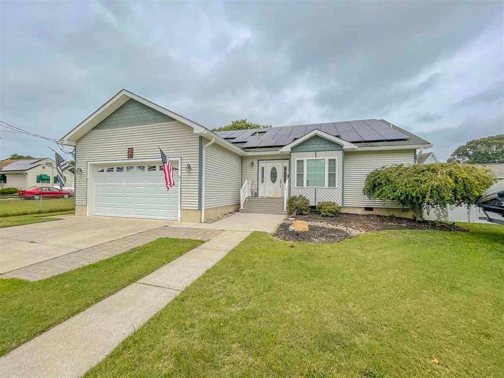 43 E Greenwood Ave, Villas, NJ 08251
