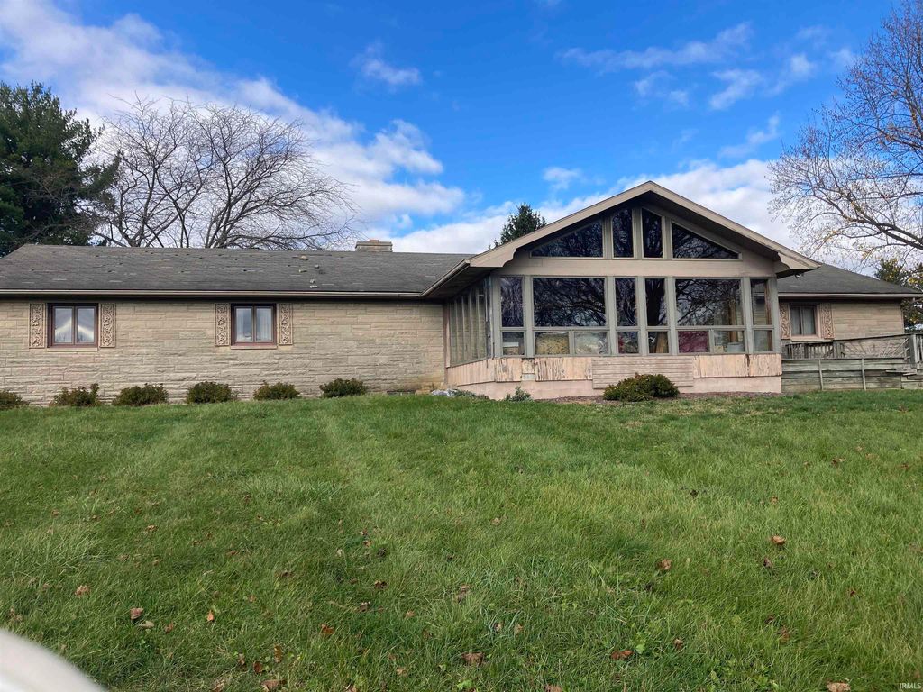 8910 E  Windsor Rd, Selma, IN 47383