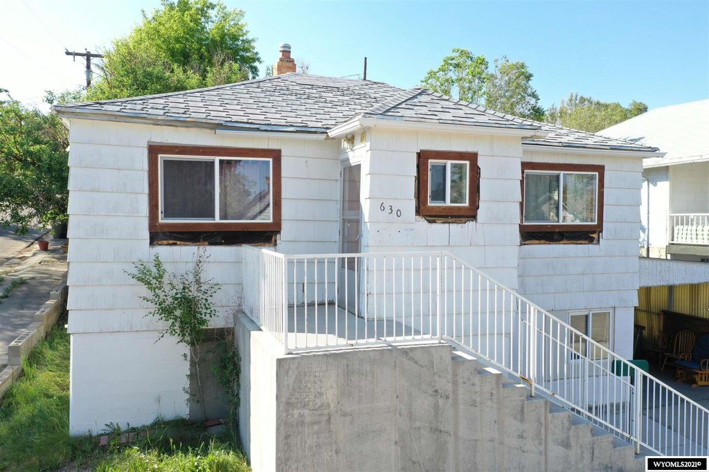 630 Ludvig St, Rock Springs, WY 82901