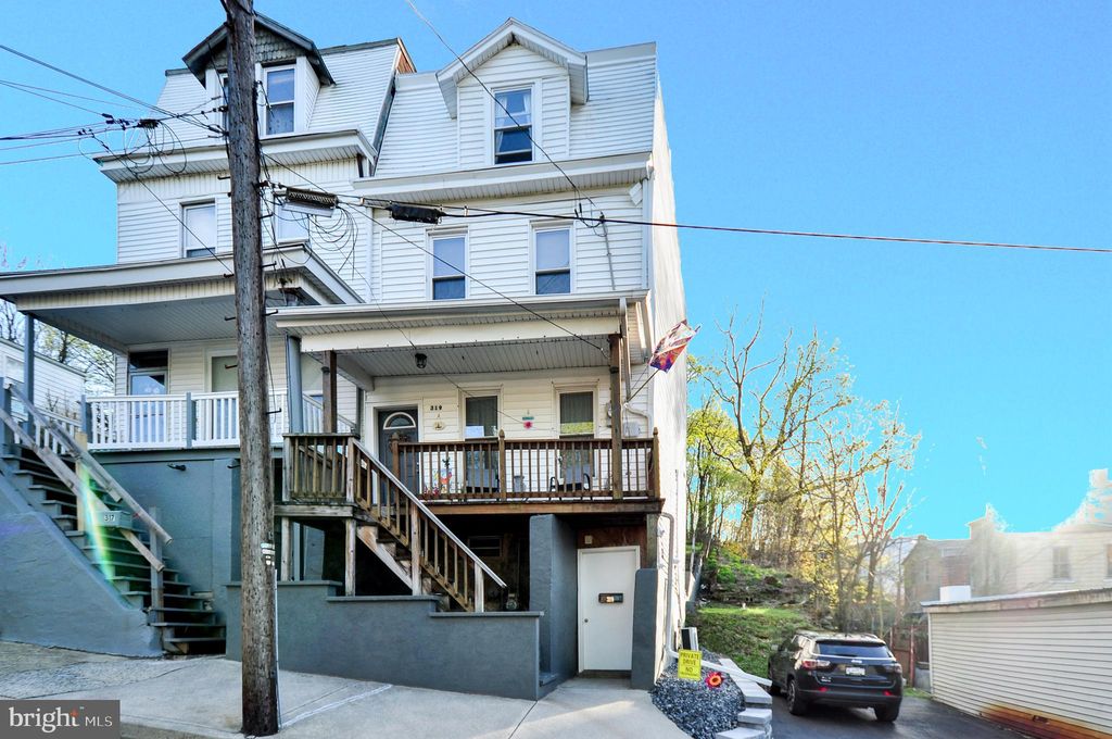 319 N 4th St, Pottsville, PA 17901