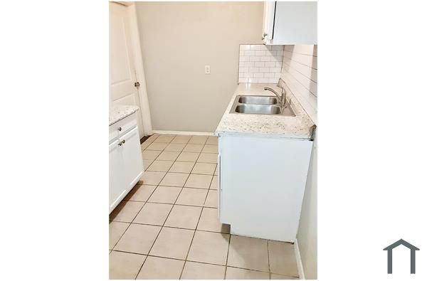 6603 Anderson St, Texas City, TX 77591