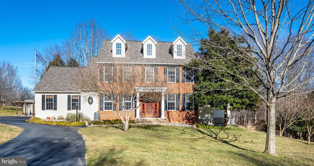 3299 Stratford Dr, Jeffersonton, VA 4 Bed, 4 Bath SingleFamily Home