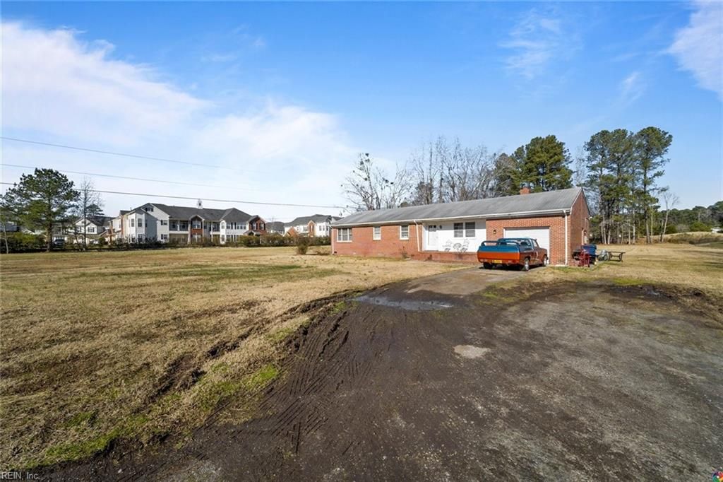 2776 Indian River Rd, Virginia Beach, VA 23456 3 Bed, 2 Bath Single