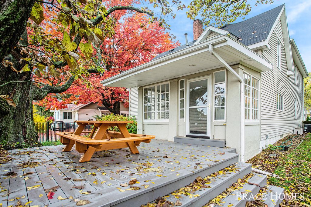 2300 Lake Michigan Dr NW, Grand Rapids, MI 49504 Trulia