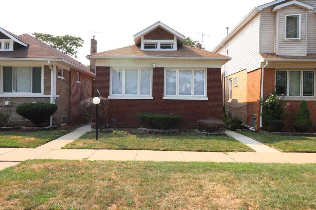 7712 S Cregier Ave, Chicago, IL 60649