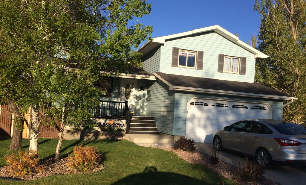 1629 Overland Dr, Rock Springs, WY 82901