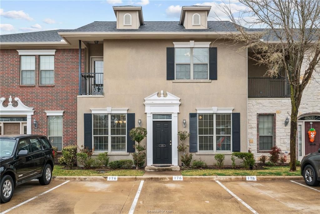 176 Forest Dr, College Station, TX 77840