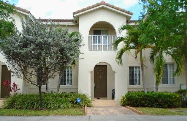27423 SW 143rd Ave, Homestead, FL 33032