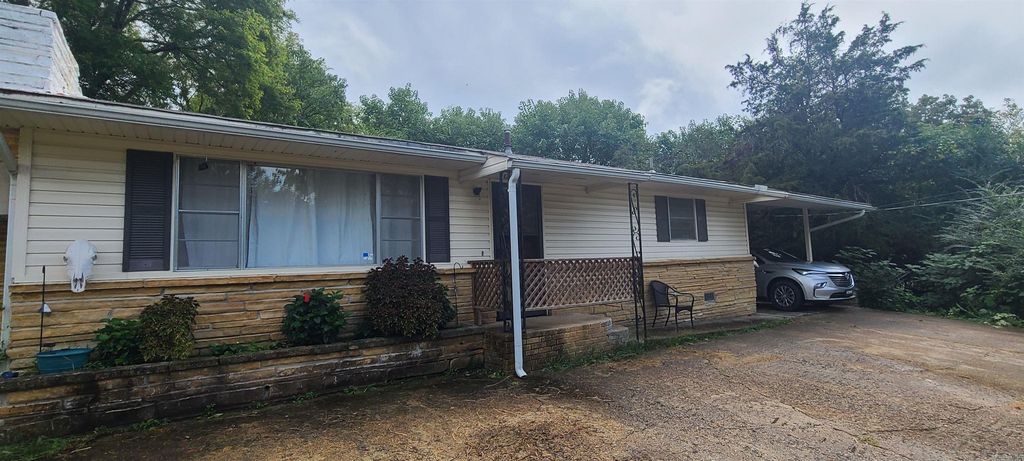 576 State Highway 56, Calico Rock, AR 72519