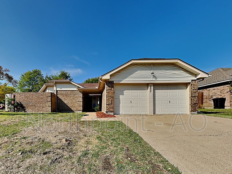 2923 Independence Dr, Mesquite, TX 75150