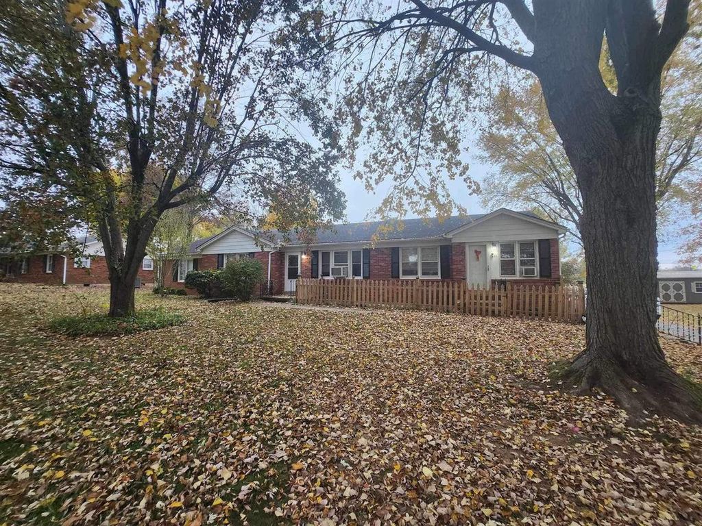225 Maplemere Ave, Bowling Green, KY 42103