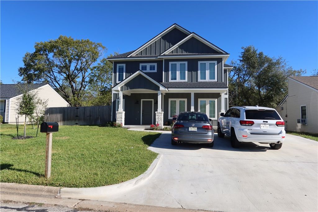 1503 Lemon Tree Ln, College Station, TX 77840