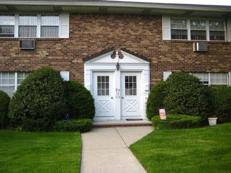 66 S Franklin Tpke, Ramsey, NJ 07446