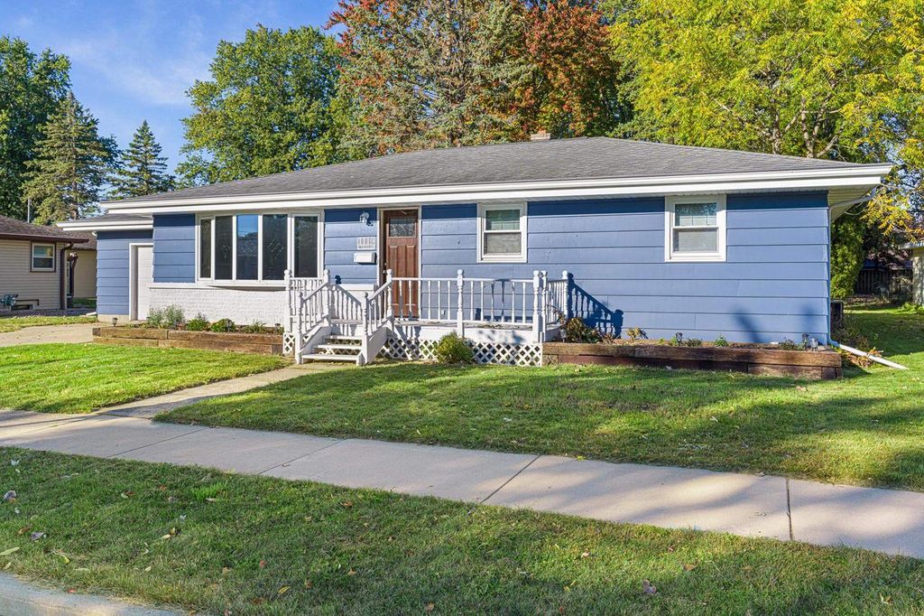 1119 South TELULAH AVENUE, Appleton, WI 54915