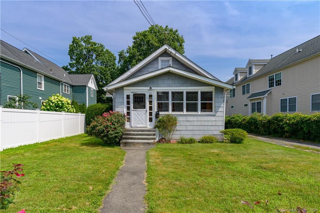 20 Douglas Ave, Stamford, CT 06906