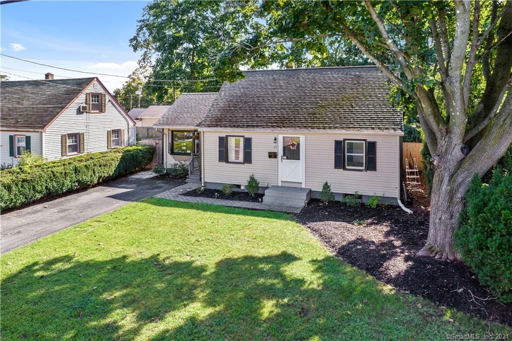27 Sorries Ct, Meriden, CT 06451