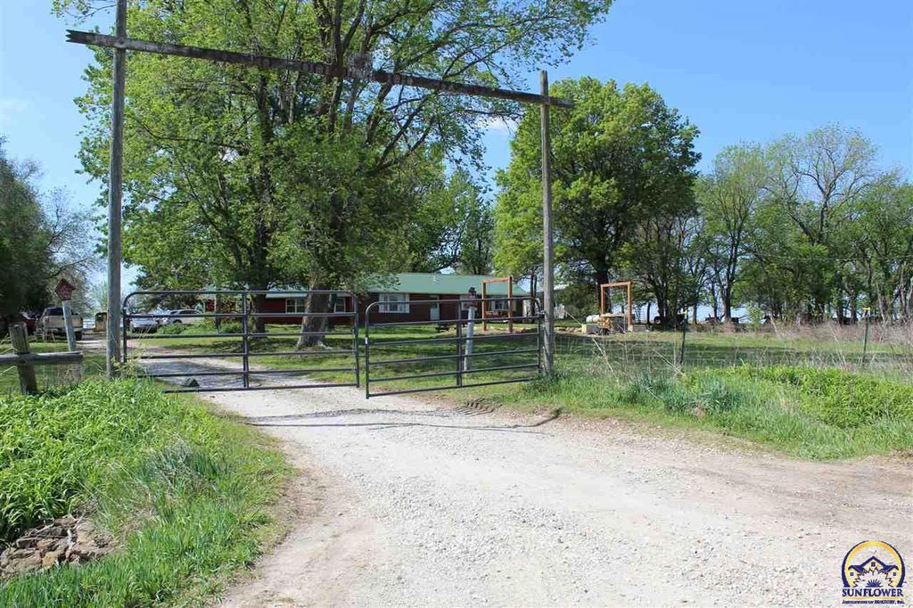 3317 W 285th St, Osage City, KS 66523 Trulia
